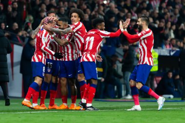 Madrid, İspanya - 4 Mart 2023: Madrid 'de Atletico de Madrid ile Sevilla FC arasında oynanan lig maçı. Atletico Madrid 'in zaferi. Futbolcular.