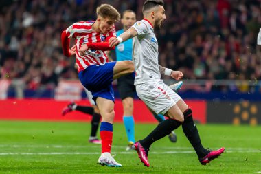 Madrid, İspanya - 4 Mart 2023: Madrid 'de Atletico de Madrid ile Sevilla FC arasında oynanan lig maçı. Atletico Madrid 'in zaferi. Futbolcular.