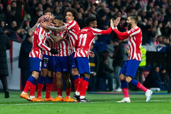 Madrid, İspanya - 4 Mart 2023: Madrid 'de Atletico de Madrid ile Sevilla FC arasında oynanan lig maçı. Atletico Madrid 'in zaferi. Futbolcular.