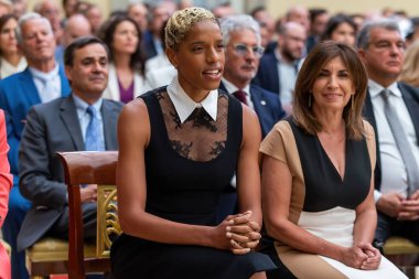 Madrid, İspanya... 18 Nisan 2023 İspanya Kralı ve Kraliçesi Palacio del Pardo 'da ulusal spor ödüllerini dağıtıyor. Julimar Andrea Rojas ödülü Kral V. Felipe 'den alır.