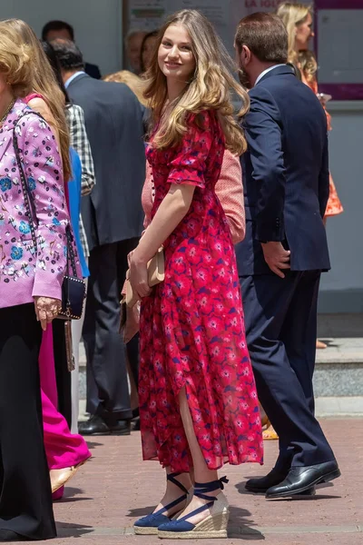 Stock image Madrid, Spain- May 25, 2023: The Infanta Doa Sofia receives her Catholic confirmation in Madrid together with her parents the King and Queen of Spain, the Princess of Asturias, Doa Sofia and her maternal grandparents.