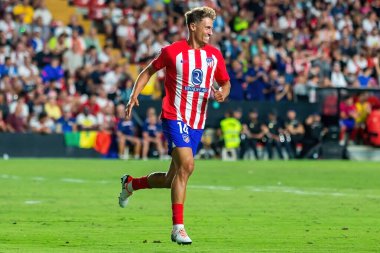 Madrid, İspanya - 28 Ağustos 2023: Madrid 'de oynanan Rayo Vallecano ve Atletico de Madrid ligi maçı. Ligin üçüncü günü. Futbol maçı. İspanyol futbolcular.