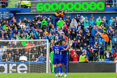 Madrid, İspanya - 17 Eylül 2023: Madrid 'de Getafe F.C ve Osasuna arasında oynanan lig maçı. Yağmurda futbol maçı. Osasuna oyuncuları. Kaçak göçmen bürosu. oyuncular