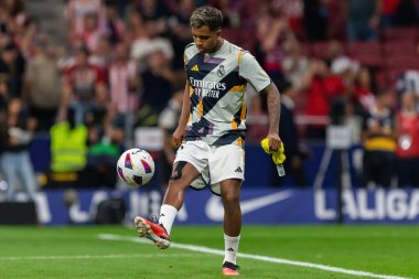 Madrid, İspanya - 24 Eylül 2023: Atletico de Madrid ile Real Madrid arasındaki lig maçı. Futbolcular. Atletico de Madrid için zafer.