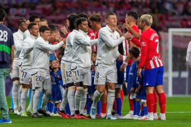 Madrid, İspanya - 24 Eylül 2023: Atletico de Madrid ile Real Madrid arasındaki lig maçı. Futbolcular. Atletico de Madrid için zafer.