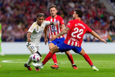 Madrid, İspanya - 24 Eylül 2023: Atletico de Madrid ile Real Madrid arasındaki lig maçı. Futbolcular. Atletico de Madrid için zafer.
