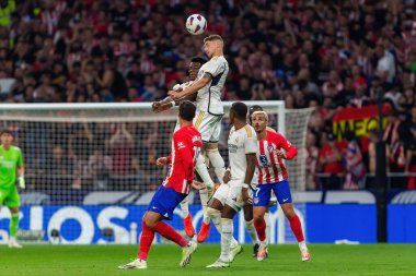 Madrid, İspanya - 24 Eylül 2023: Atletico de Madrid ile Real Madrid arasındaki lig maçı. Futbolcular. Atletico de Madrid için zafer.