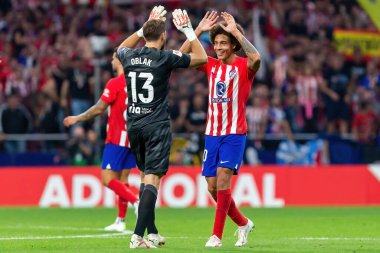 Madrid, İspanya - 24 Eylül 2023: Atletico de Madrid ile Real Madrid arasındaki lig maçı. Futbolcular. Atletico de Madrid için zafer.