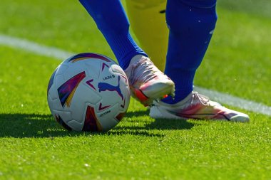 Madrid, İspanya 30 Eylül 2023: Getafe F. C ile Villareal arasındaki lig maçı. Futbolcular. Topla köylü futbolcusu.