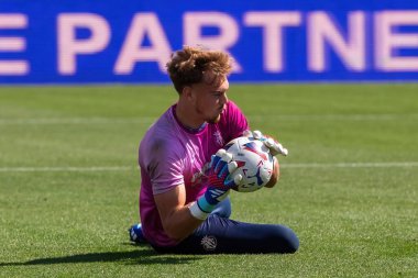 Madrid, İspanya 30 Eylül 2023: Getafe F. C ile Villareal arasındaki lig maçı. Futbolcular. Topla oynayan köylü futbolcu. Futbol kalecisi..