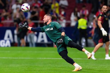 Madrid, İspanya - 1 Ekim 2023: Atletico de Madrid ile Cadiz arasındaki futbol ligi maçı Madrid 'de oynandı. Top Cadiz oyuncularında..