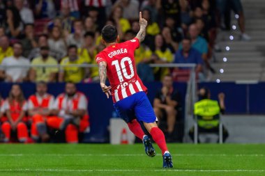 Madrid, İspanya - 1 Ekim 2023: Atletico de Madrid ile Cadiz arasındaki futbol ligi maçı Madrid 'de oynandı. Atletico de Madrid oyuncuları. Angel Correa gol attı..