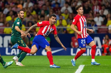 Madrid, İspanya - 1 Ekim 2023: Atletico de Madrid ile Cadiz arasındaki futbol ligi maçı Madrid 'de oynandı. Atletico de Madrid oyuncuları.