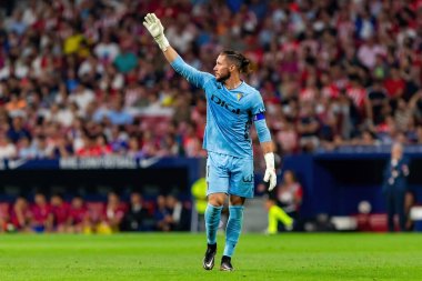 Madrid, İspanya - 1 Ekim 2023: Atletico de Madrid ile Cadiz arasındaki futbol ligi maçı Madrid 'de oynandı. Top Cadiz oyuncularında..