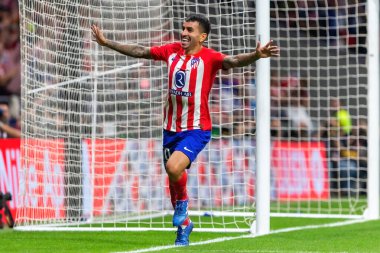 Madrid, İspanya - 1 Ekim 2023: Atletico de Madrid ile Cadiz arasındaki futbol ligi maçı Madrid 'de oynandı. Atletico de Madrid oyuncuları. Angel Correa gol attı..