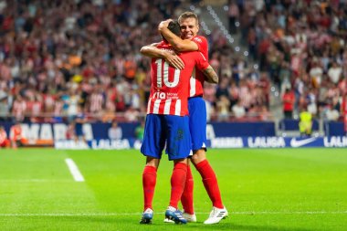 Madrid, İspanya - 1 Ekim 2023: Atletico de Madrid ile Cadiz arasındaki futbol ligi maçı Madrid 'de oynandı. Atletico de Madrid oyuncuları. Angel Correa gol attı..
