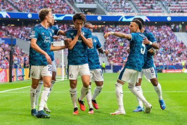Madrid, İspanya - 4 Ekim 2023: Atletico de Madrid ile Feyenoord arasında oynanan Şampiyonlar Ligi maçı Madrid takımının zaferiyle sonuçlandı. Futbolcuların kutlaması