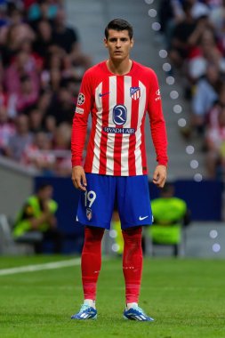 Madrid, İspanya - 4 Ekim 2023: Atletico de Madrid ile Feyenoord arasında oynanan Şampiyonlar Ligi maçı. Oyuncular gol kutluyor. Maç sırasında Alvaro Morata.