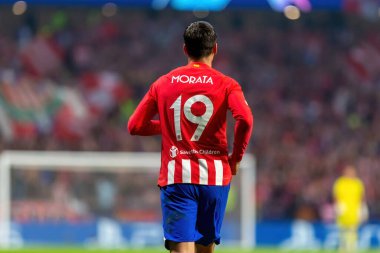 Madrid, İspanya - 4 Ekim 2023: Atletico de Madrid ile Feyenoord arasında oynanan Şampiyonlar Ligi maçı. Oyuncular gol kutluyor. Maç sırasında Alvaro Morata.