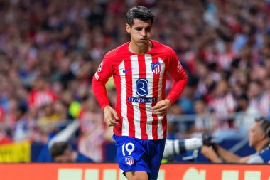 Madrid, İspanya - 4 Ekim 2023: Atletico de Madrid ile Feyenoord arasında oynanan Şampiyonlar Ligi maçı. Oyuncular gol kutluyor. Maç sırasında Alvaro Morata.
