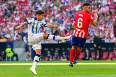 Madrid, İspanya - 8 Ekim 2023: Atletico de Madrid ile Real Sociedad arasındaki lig maçı Madrid Metropolitano 'da oynandı. - Evet. Profesyonel futbolcular.