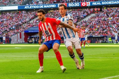 Madrid, İspanya - 8 Ekim 2023: Atletico de Madrid ile Real Sociedad arasındaki lig maçı Madrid Metropolitano 'da oynandı. - Evet. Profesyonel futbolcular.