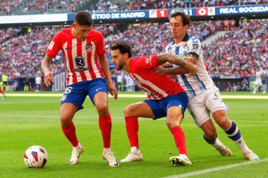 Madrid, İspanya - 8 Ekim 2023: Atletico de Madrid ile Real Sociedad arasındaki lig maçı Madrid Metropolitano 'da oynandı. - Evet. Profesyonel futbolcular.