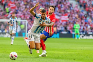 Madrid, İspanya - 8 Ekim 2023: Atletico de Madrid ile Real Sociedad arasındaki lig maçı Madrid Metropolitano 'da oynandı. - Evet. Profesyonel futbolcular.