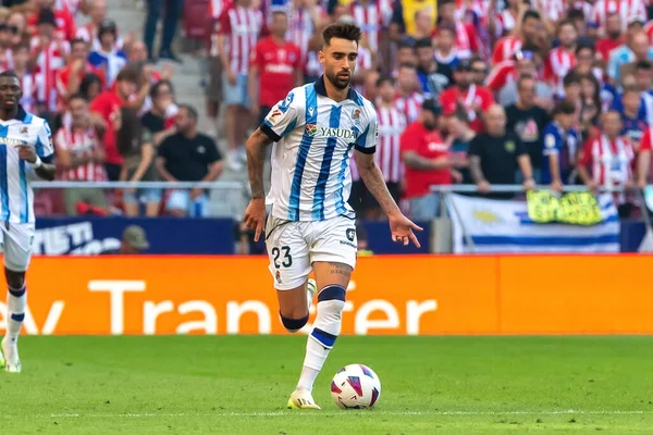 Madrid, İspanya - 8 Ekim 2023: Atletico de Madrid ile Real Sociedad arasındaki lig maçı Madrid Metropolitano 'da oynandı. - Evet. Profesyonel futbolcular.