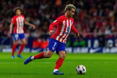 Madrid, İspanya - 29 Ekim 2023 Madrid 'de Atletico de Madrid ve Alavs arasında oynanan lig maçı. Koloneroların zaferi. Antoine Griezmann.