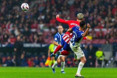 Madrid, İspanya - 29 Ekim 2023 Madrid 'de Atletico de Madrid ve Alavs arasında oynanan lig maçı. Koloneroların zaferi. Antoine Griezmann.