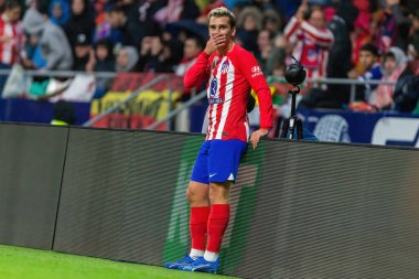 Madrid, İspanya - 29 Ekim 2023 Madrid 'de Atletico de Madrid ve Alavs arasında oynanan lig maçı. Koloneroların zaferi. Antoine Griezmann.