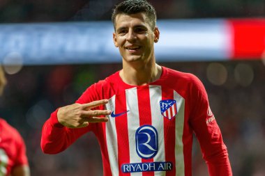 Madrid, İspanya - 29 Ekim 2023 Madrid 'de Atletico de Madrid ve Alavs arasında oynanan lig maçı. Koloneroların zaferi. Alvaro Morata.