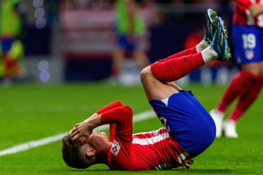 Madrid, İspanya - 29 Ekim 2023 Madrid 'de Atletico de Madrid ve Alavs arasında oynanan lig maçı. Koloneroların zaferi. Rodrigo Riquelme gol attı..