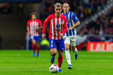 Madrid, İspanya - 29 Ekim 2023 Madrid 'de Atletico de Madrid ve Alavs arasında oynanan lig maçı. Koloneroların zaferi. Antoine Griezmann.