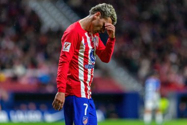 Madrid, İspanya - 29 Ekim 2023 Madrid 'de Atletico de Madrid ve Alavs arasında oynanan lig maçı. Koloneroların zaferi. Antoine Griezmann.