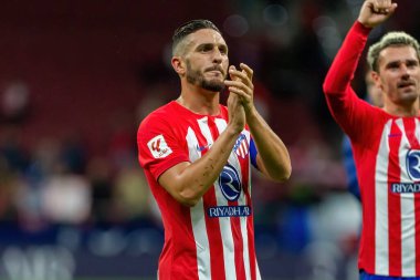 Madrid, İspanya - 29 Ekim 2023 Madrid 'de Atletico de Madrid ve Alavs arasında oynanan lig maçı. Koloneroların zaferi. Koke Diriliş, takım kaptanı..