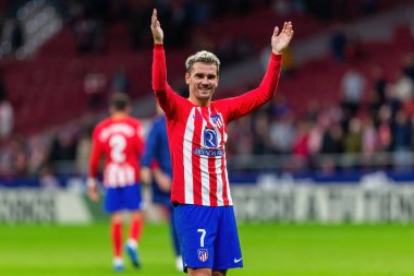 Madrid, İspanya - 29 Ekim 2023 Madrid 'de Atletico de Madrid ve Alavs arasında oynanan lig maçı. Koloneroların zaferi. Antoine Griezmann.
