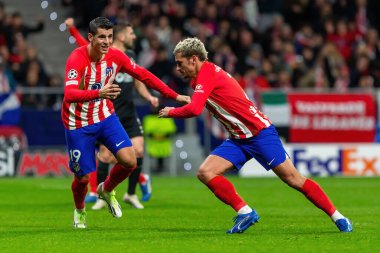 Madrid, İspanya - 7 Kasım 2023: Madrid 'de Atletico de Madrid ile Glasgow Celtics arasında oynanan Şampiyonlar Ligi futbol maçı. Futbolcular. Atletico de Madrid için zafer.