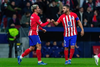 Madrid, İspanya - 7 Kasım 2023: Madrid 'de Atletico de Madrid ile Glasgow Celtics arasında oynanan Şampiyonlar Ligi futbol maçı. Futbolcular. Atletico de Madrid için zafer.