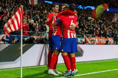 Madrid, İspanya - 7 Kasım 2023: Madrid 'de Atletico de Madrid ile Glasgow Celtics arasında oynanan Şampiyonlar Ligi futbol maçı. Futbolcular. Atletico de Madrid için zafer.