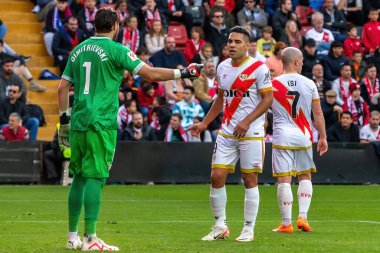 Madrid, İspanya - 11 Kasım 2023: Madrid 'de Rayo Vallecano ve Girona arasında oynanan futbol maçı. Girona 'nın Vallecas' taki zaferi. Maç sırasında Radamel Falcao.