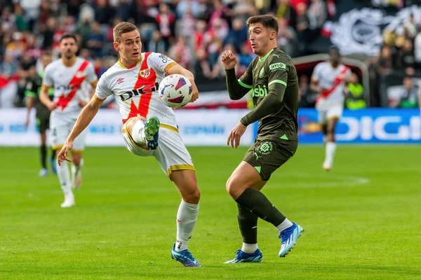Madrid, İspanya - 11 Kasım 2023: Madrid 'de Rayo Vallecano ve Girona arasında oynanan futbol maçı. Girona 'nın Vallecas' taki zaferi. Girona oyuncuları.