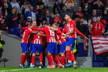 Madrid, İspanya - 12 Kasım 2023: Metropolitano 'da Atletico de Madrid ve Villareal arasında oynanan lig maçı. Samuel Lino gol attı. Futbolcular.