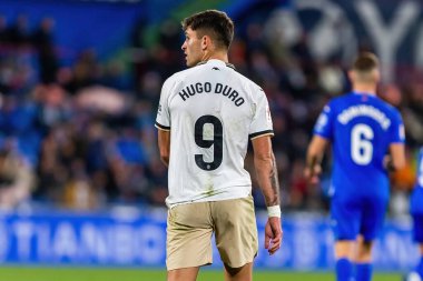 Madrid, İspanya - 8 Aralık 2023 Getafe F.C ve Valencia F.C. arasındaki futbol ligi maçı Takım koçu. Profesyonel futbol kalecisi. Valencia F.C. oyuncu Getafe oynatıcı.