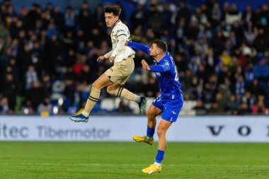 Madrid, İspanya - 8 Aralık 2023 Getafe F.C ve Valencia F.C. arasındaki futbol ligi maçı Takım koçu. Profesyonel futbol kalecisi. Valencia F.C. oyuncu Getafe oynatıcı.