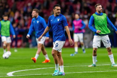 Madrid, İspanya - 13 Aralık 2023: Atletico de Madrid ile Lazio arasında Metropolitan Stadyumu 'nda oynanan Şampiyonlar Ligi maçı. Atletico zaferi. Futbolcular. İtalyan futbolcular.
