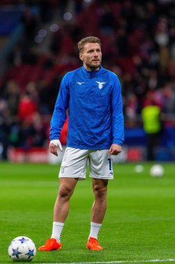 Madrid, İspanya - 13 Aralık 2023: Atletico de Madrid ile Lazio arasında Metropolitan Stadyumu 'nda oynanan Şampiyonlar Ligi maçı. Atletico zaferi. Futbolcular. İtalyan futbolcular.