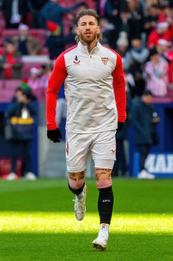 Madrid, İspanya - 23 Aralık 2023: Madrid 'de Atletico de Madrid ile Sevilla FC arasında oynanan lig maçı. Futbolcular. Toplu spor..