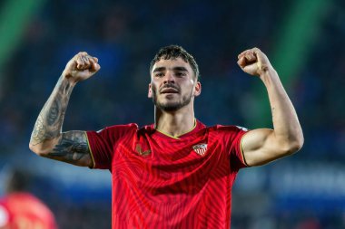 Madrid, İspanya - 16 Ocak 2024: Getafe FC ile Sevilla FC arasında Copa del Rey maçı. Sevilla zaferi. Maç sırasında Sevilla FC oyuncuları. Isaac Romero iki gol attı.